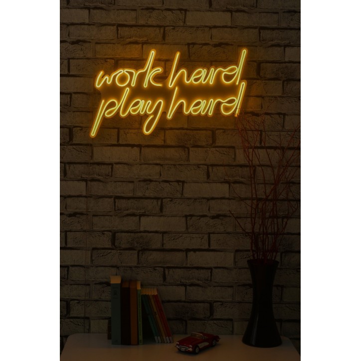 Iluminación LED decorativa de plástico Work Hard Play Hard amarillo 55x36x2 cm