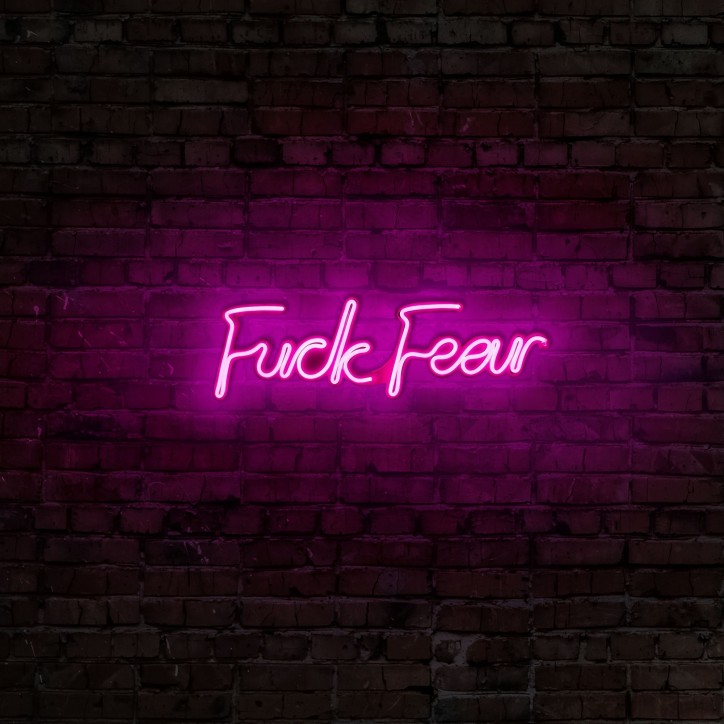 Iluminación LED decorativa de plástico Fuck Fear rosa 49x15.5x2 cm